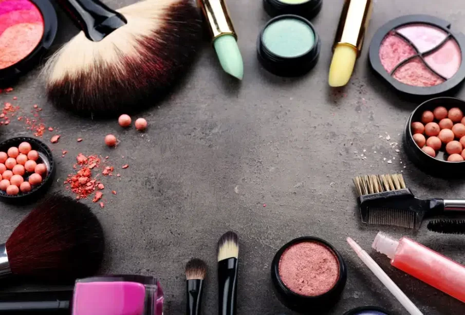 4 Types of Cosmetics Your Business Can Sell