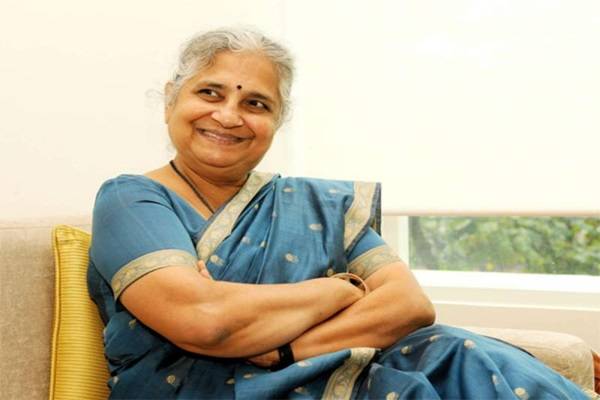 Early Life and Education of Neeru Deshpande