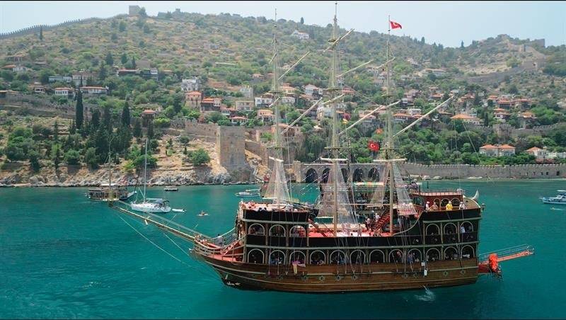 Whirlwind Tour of Alanya with a Local Companion